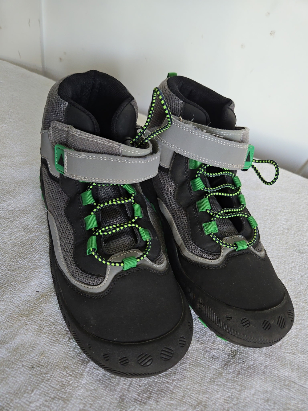 🌿Mishansha Kids Hiking Boots, Size 6🌿
